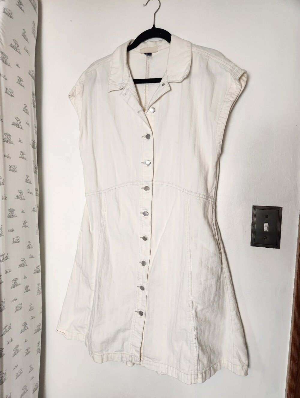 Universal Thread Cream Denim Button Down Knee Length Dress Size M